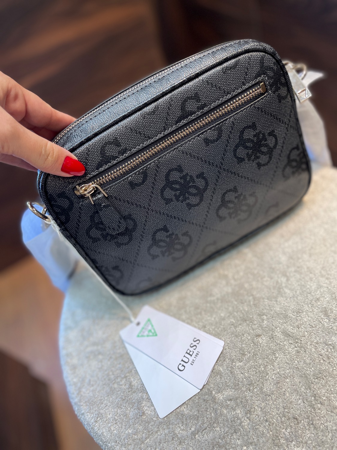کیف زنانه مشکی گس اورجینال guess